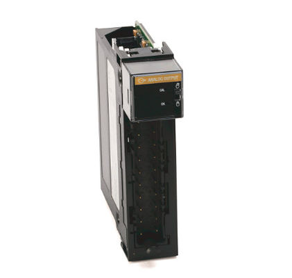 1756-OF8 ALLEN BRADLEY ControlLogix 8 Pt A/O I of V module ± 10V 0...20 mA