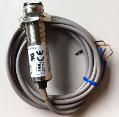 SICK VTF18-4N1212 Cylindrische foto-elektrische sensoren 18 mm x 18 mm x 63,6 mm