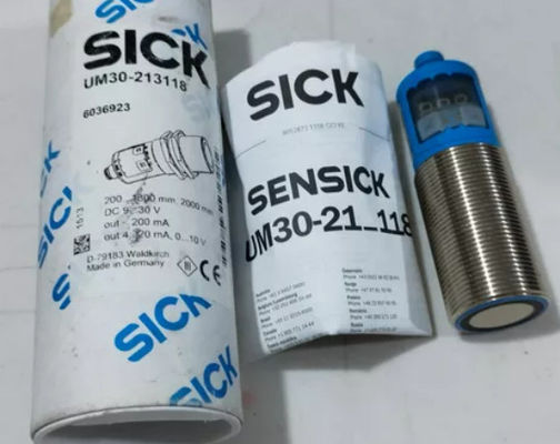 SICK UM30-213118 Ultrasone afstandssensoren UM30 draadgrootte M30 X 1.5