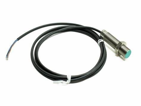 PEPPERL FUCHS 8 mm flush capacitieve sensor CBB8-18GS75-E2 voor nauwkeurige detectie
