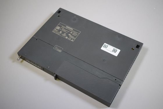 NFP Siemens IM 151-1 ST SIMATIC DP Interface Module 6ES7151-1AA06-0AB0 met een vermogensafname van 3,3 W