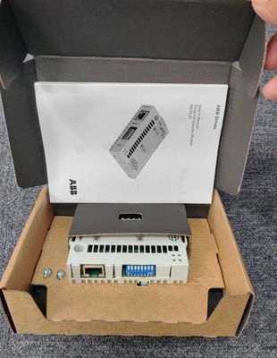 ABB RETA-01De R-serie RETA-01 is een Ethernet-adaptermodule met één poort die twee communicatieprotocollen ondersteunt