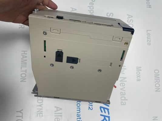 M12 Constructietype Yaskawa SGD7S-180A30B202 Analoogbesturing met geavanceerde functies en ≤ 0,7 W vermogen