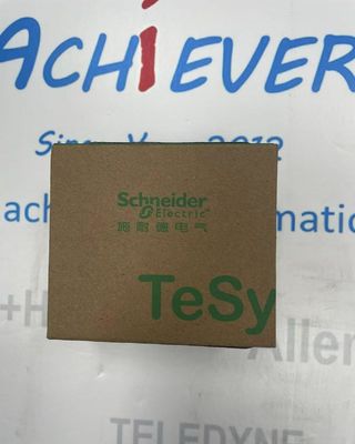Duurzame Schneider Electric LRD21 Thermal Overload Relay met 7.874" 200.00mm Montage Hole Spacing en NAMUR Interface