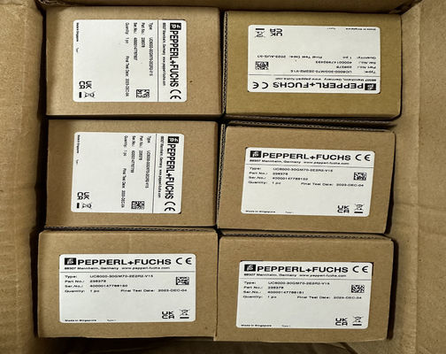 P&F UC6000-30GM70-2E2R2-V15 Ultrasone sensor