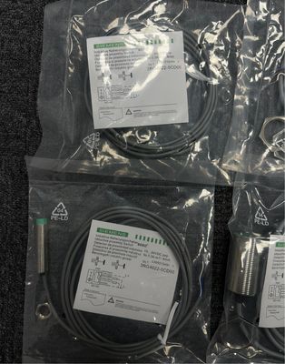 Siemens 3RG4014-0CD00 Inductie-schakelaar met IP66/67 ingangsbescherming en maximale meetspanne van 1300 mbar 522 inH2O