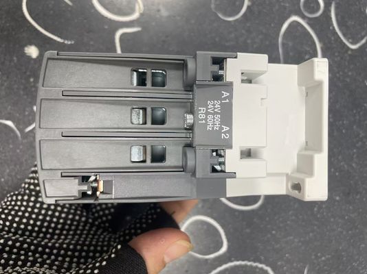 ABB AX40-30-10-81 Contactoren voor 0-8 Bar Drukbereik