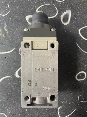 Omron D4A-3109N Compact Heavy Equipment Limit Switch met 32 GB SSD-opslag
