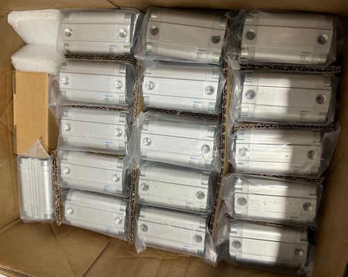 Festo compact cilinder ADVU-32-30-P-A