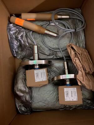 Endress Hauser FTM52-AAH2B4A32AA Magnetostrictieve hoogprecisie-niveau-zender voor industriële procesbesturing