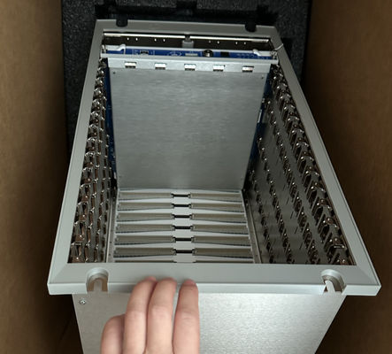 3500/05-01-02-00-00-01 Bently Nevada Trillingsbewakingssysteem 19 inch Rack 14 Module Slots