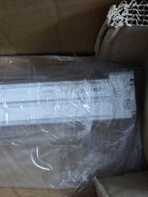 FESTO DGC-K-25-600-PPV-A Geleide pneumatische aandrijfcilinder
